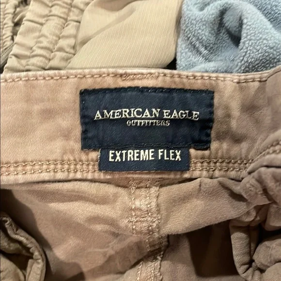 American Eagle Outfitters Tan Chinos with Relaxed Fit - Picture 3 of 3